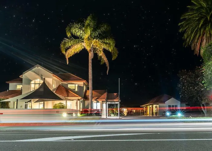 Pacific Coast Motor Lodge
